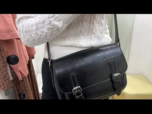 ❤️ Јавна мастурбација на младата кучка FeralBerry со дилдо во фитинг просторијата ❤ Руско порно кај нас mk.javdoe.top ️❤